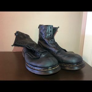 Black Doc Marten 1460